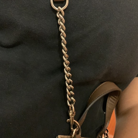 Small guess crossbody - Picture 6 of 6